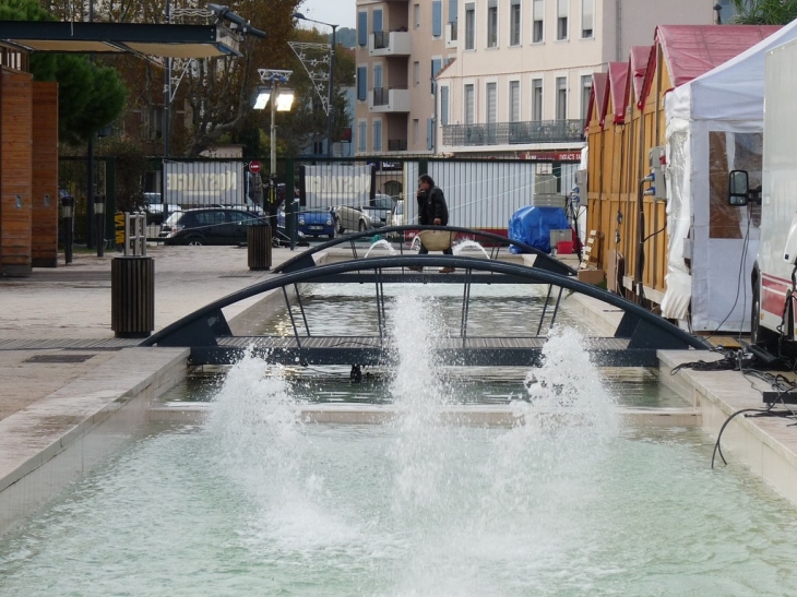 Dans le parc de la navale - La Seyne-sur-Mer