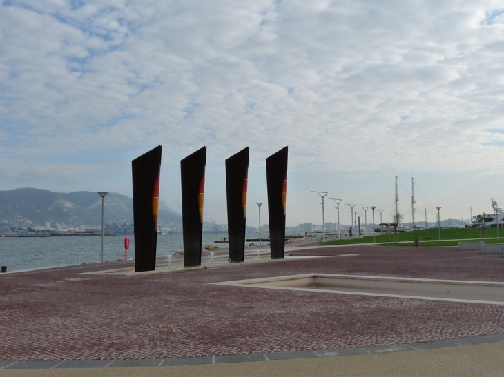 Dans le parc de la navale - La Seyne-sur-Mer