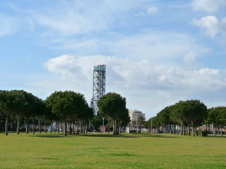 Le pont levant et le parc de la navale - La Seyne-sur-Mer