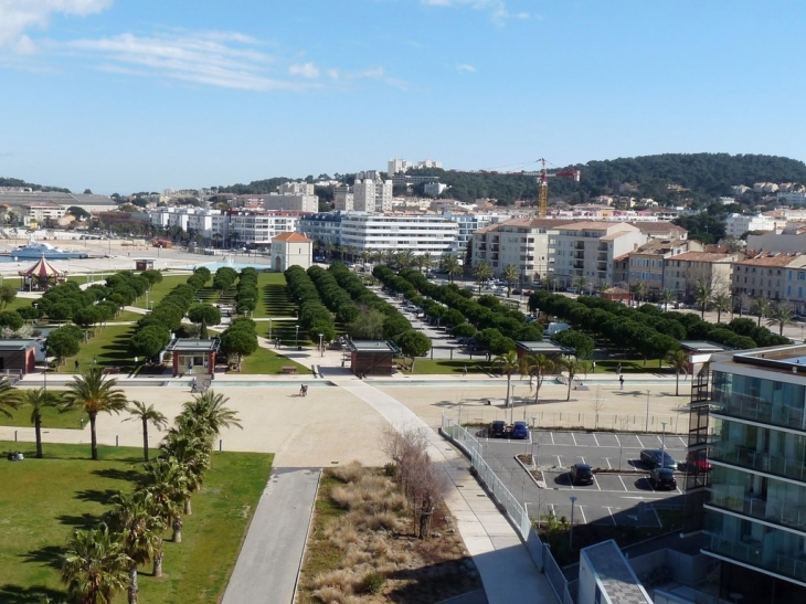 Du pont levant , vue sur la ville - La Seyne-sur-Mer