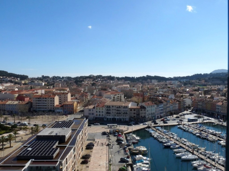 Du pont levant , vue sur la ville - La Seyne-sur-Mer