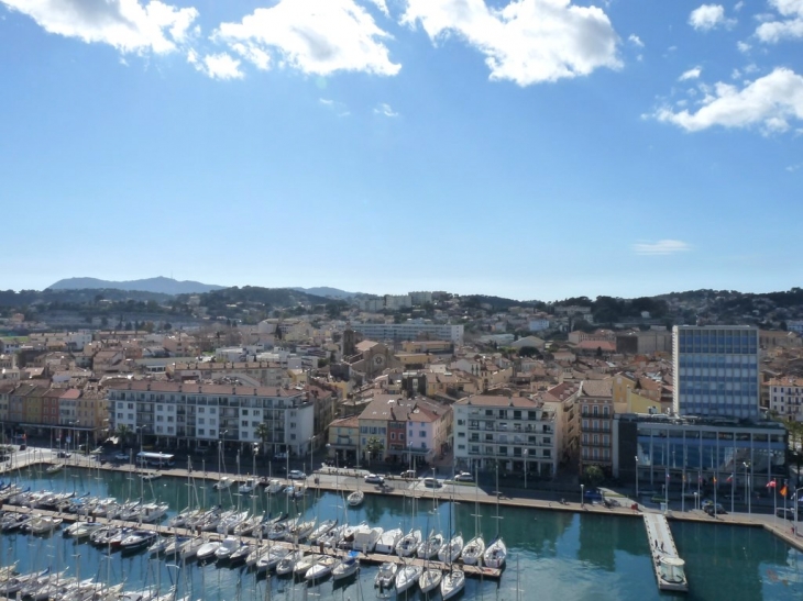 Du pont levant , vue sur la ville - La Seyne-sur-Mer