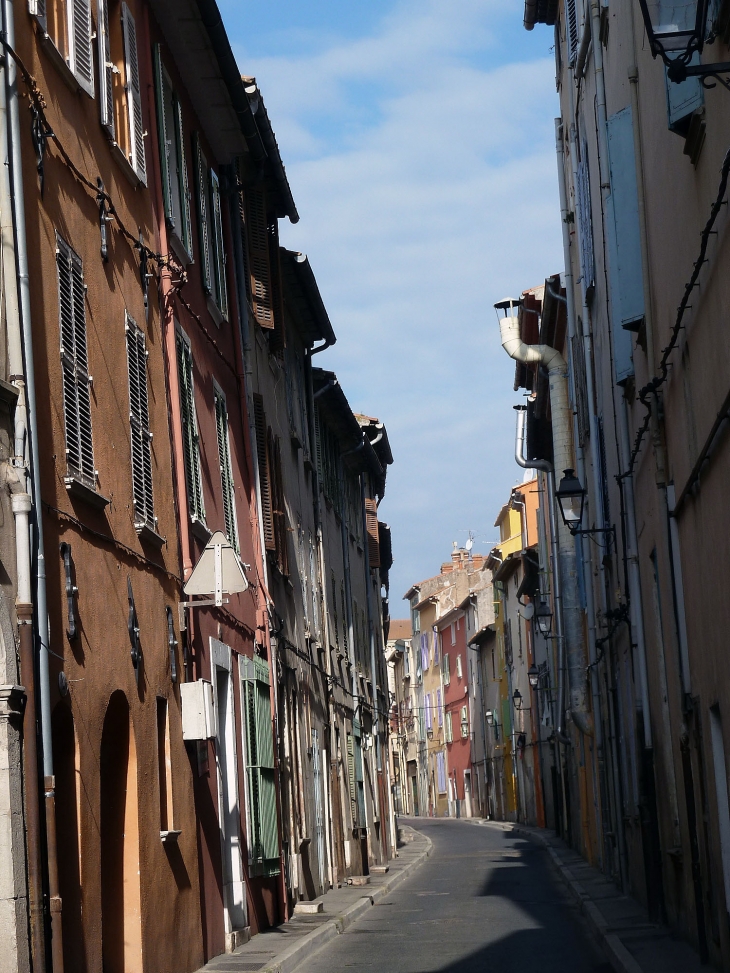 Ruelle dans la ville - La Seyne-sur-Mer