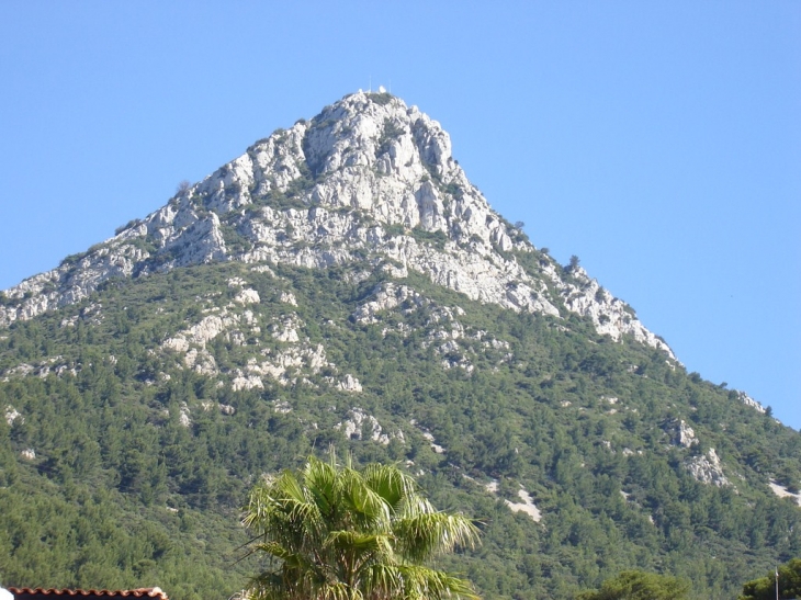 Le mont  Coudon -702m - La Valette-du-Var