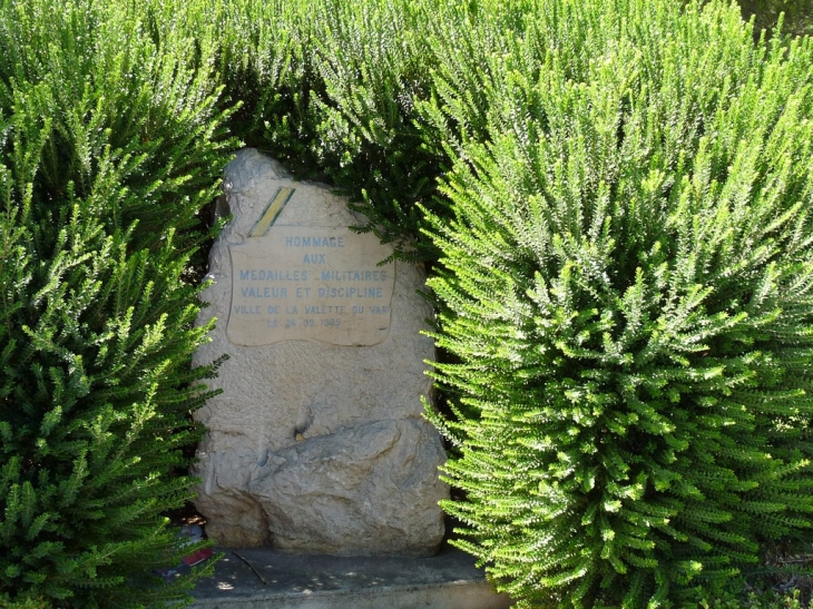 Le rond point des Médaillés Militaires - La Valette-du-Var