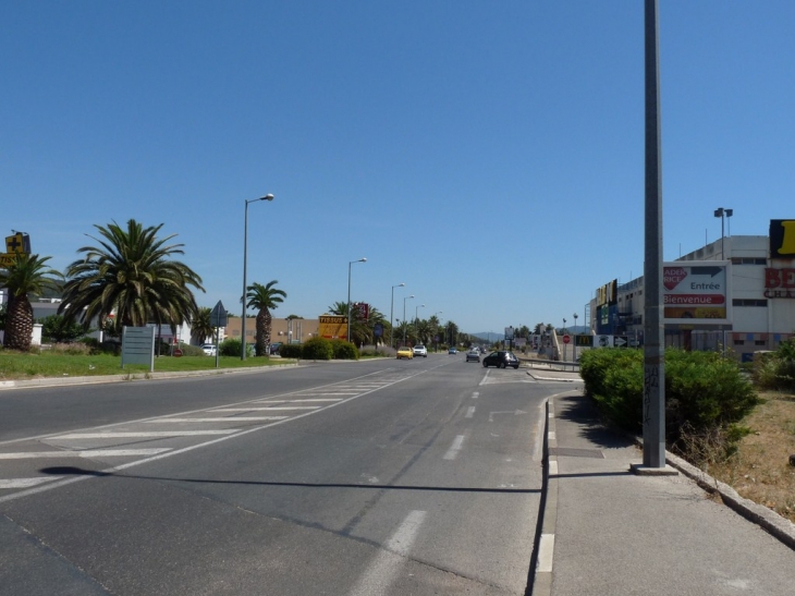 Avenue de l'Université - La Valette-du-Var