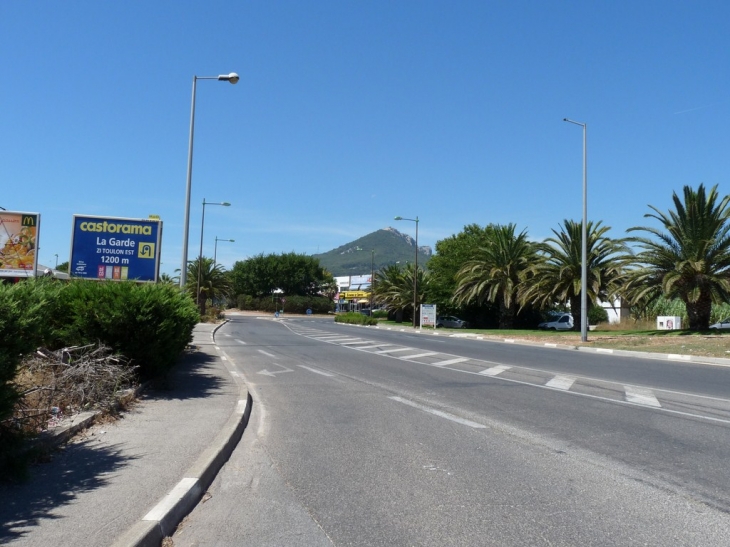 Avenue de l'Université - La Valette-du-Var