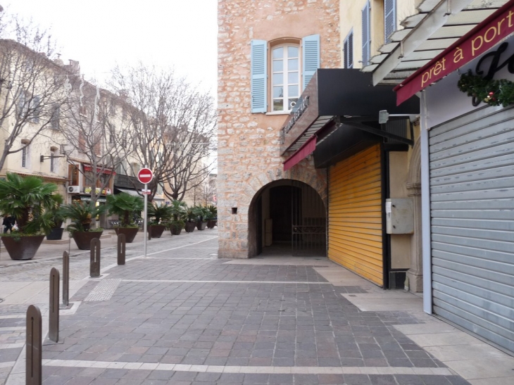 Sur l'avenue du char Verdun - La Valette-du-Var