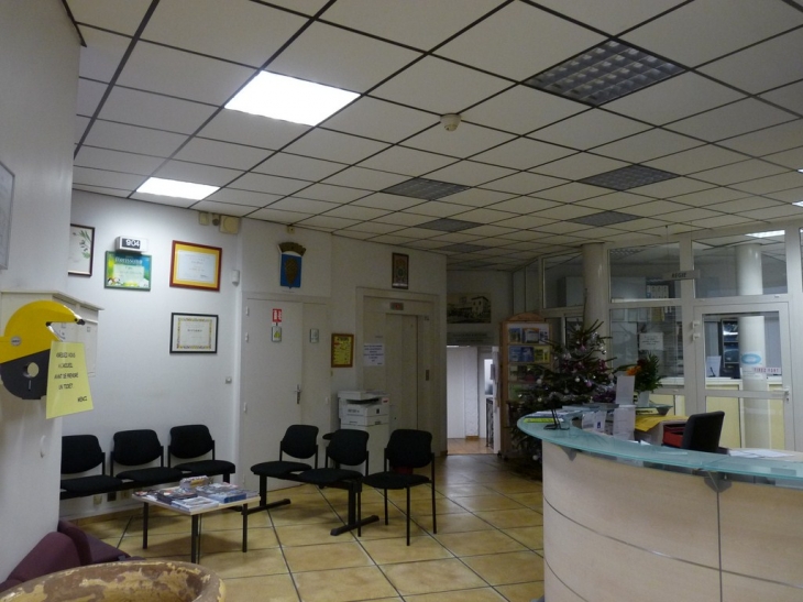 Dans le hall de la mairie - La Valette-du-Var