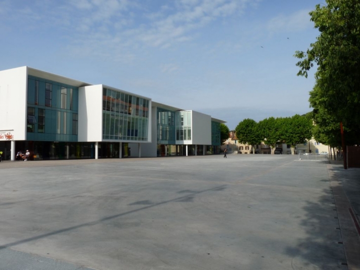 La place Général de Gaulle - La Valette-du-Var