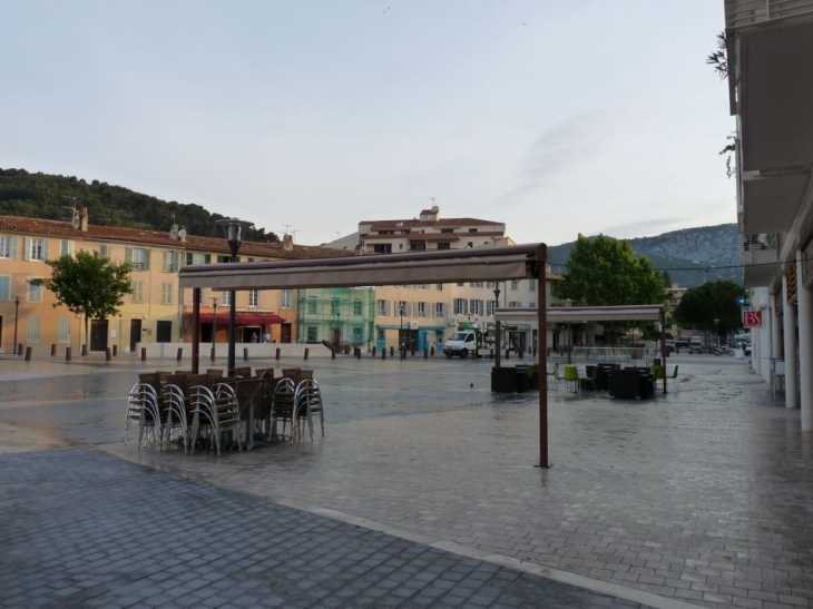 Place Jean Jaures - La Valette-du-Var