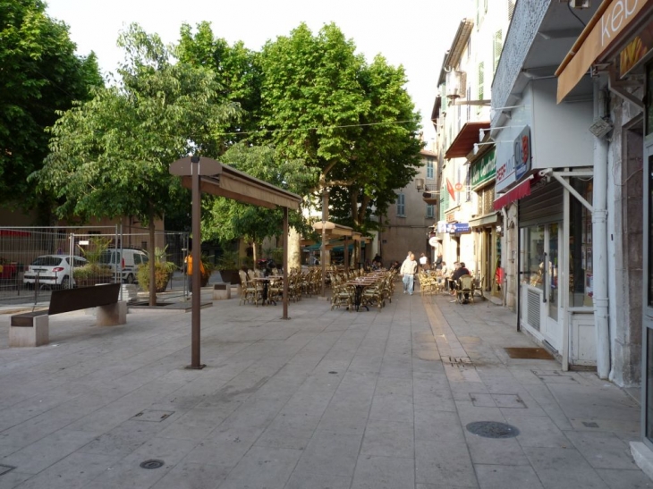 La place Carnot - La Valette-du-Var