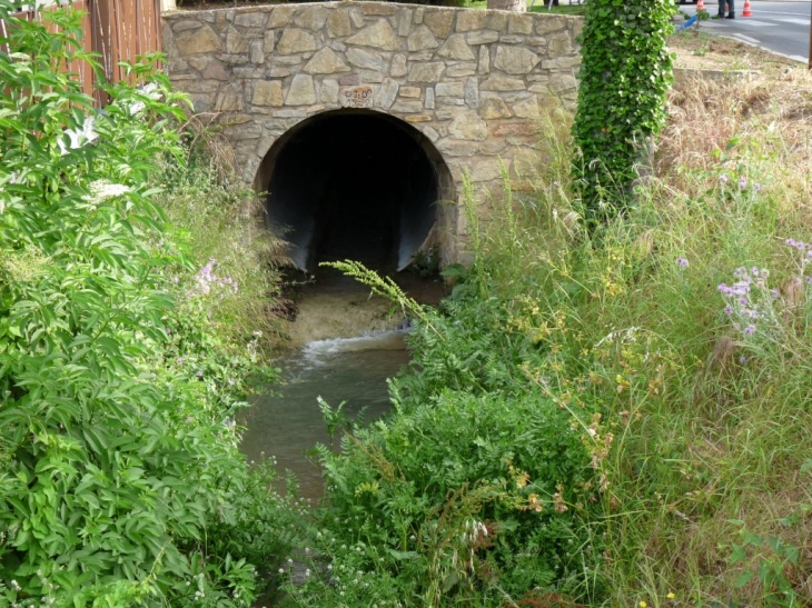 Dans le village , au fil de l'eau - La Valette-du-Var