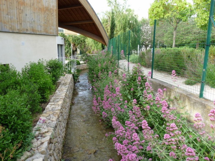 Dans le village , au fil de l'eau - La Valette-du-Var