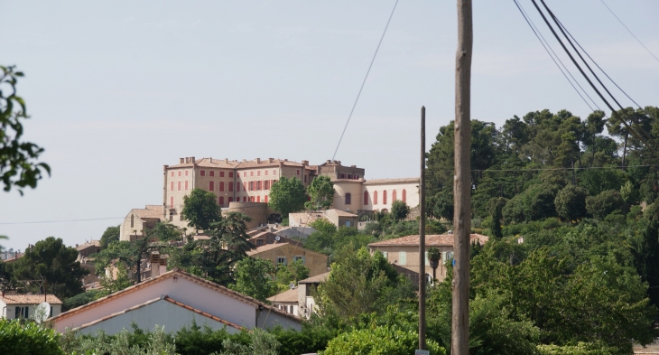 Château de la Verdiere - La Verdière