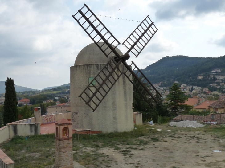 Le moulin du Beausset - Le Beausset