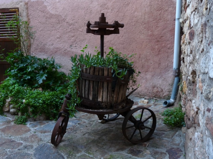 Déco devant une maison - Le Cannet-des-Maures