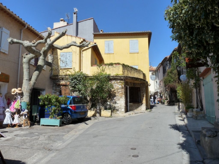 Dans le village - Le Castellet