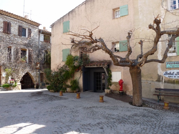 Dans le village - Le Castellet