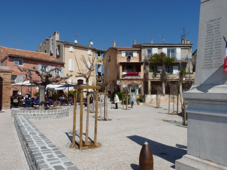 Dans le village - Le Castellet