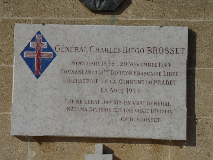 à l'entrée de la ville en venant de Toulon - Le Pradet