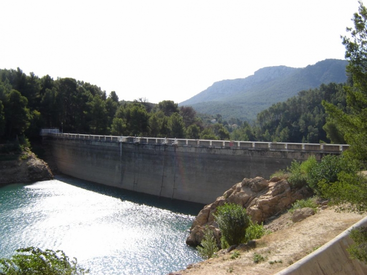 Le barrage - Le Revest-les-Eaux