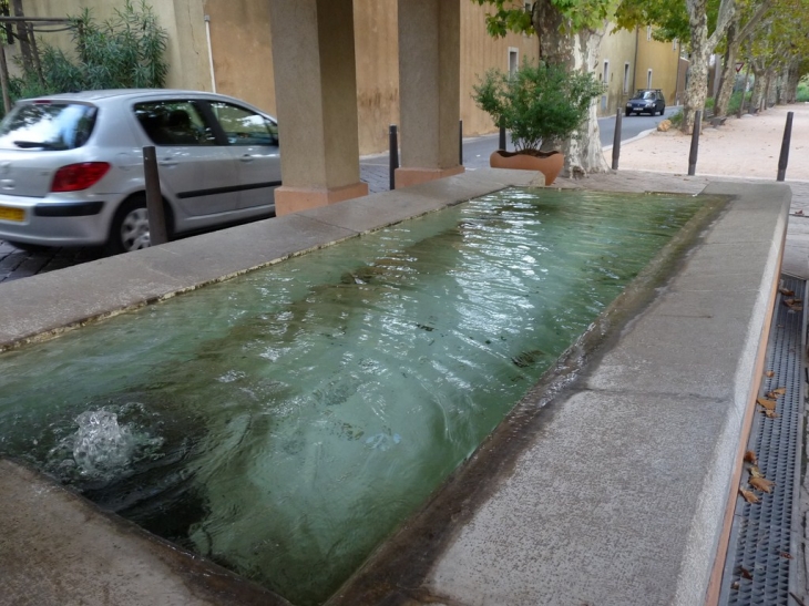 L'ancien lavoir - Le Revest-les-Eaux