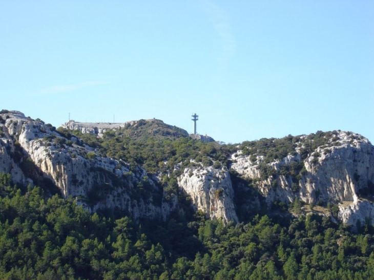 Le sommet du Mont Caumes - Le Revest-les-Eaux