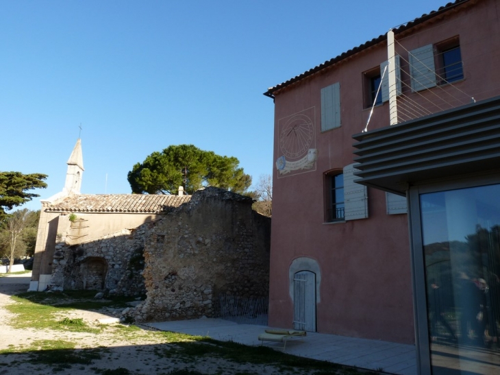 Le chateau de Tourris - Le Revest-les-Eaux