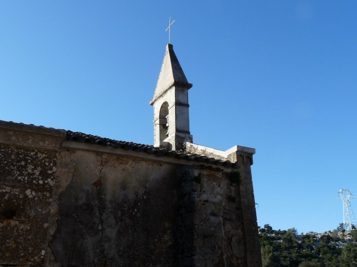 Une chapelle au chateau de Tourris - Le Revest-les-Eaux