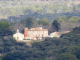 vue sur le château de Tourris et sa chapelle