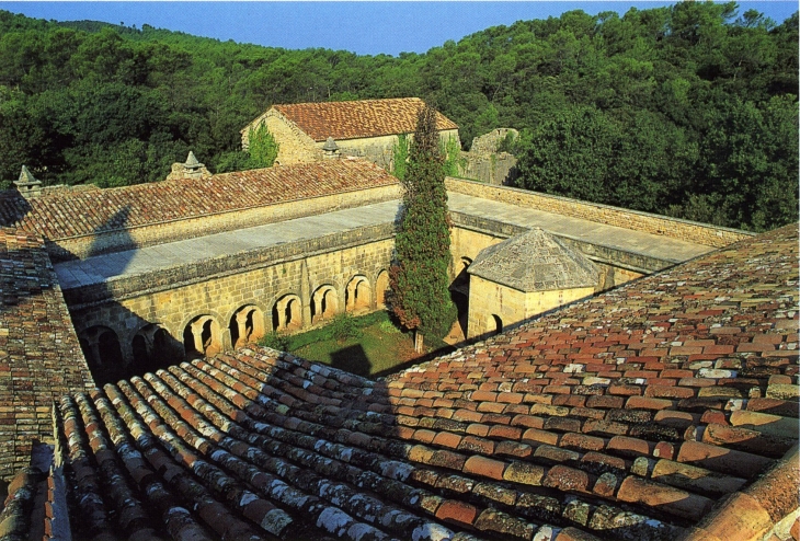 Abbaye du Thoronet - Les Terrasses du Cloître et le Lavabo vus du Clocher (carte postale de 1990) - Le Thoronet