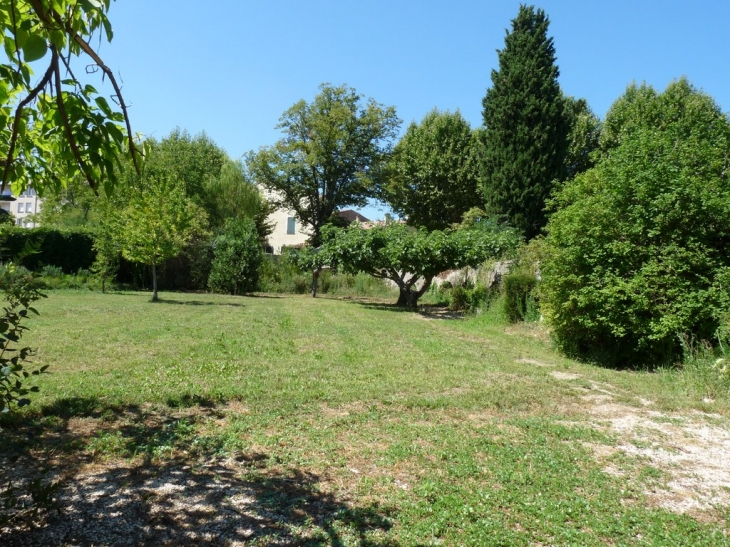 Le parc  et jardin du village - Le Val