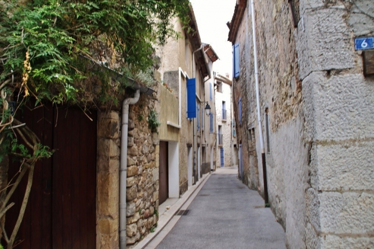 Le Village - Le Val