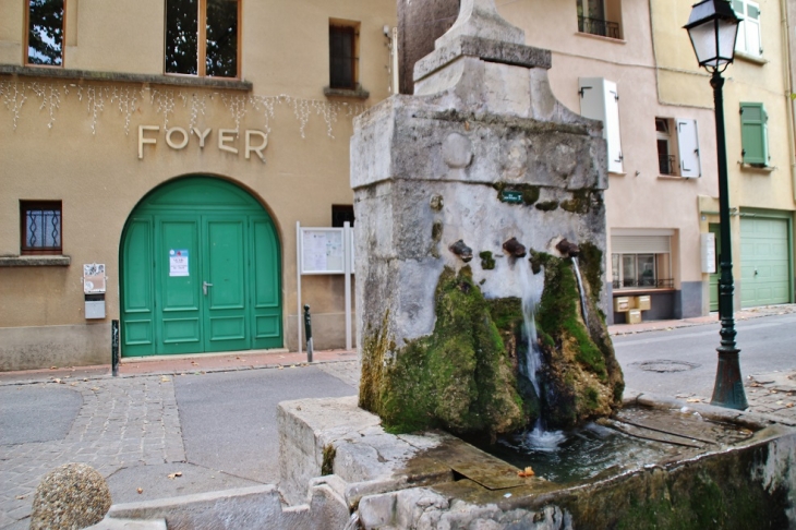 Fontaine - Le Val