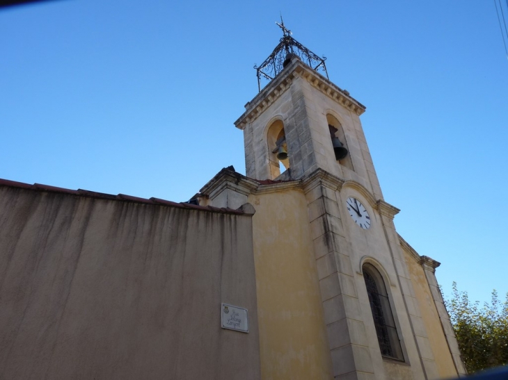 L'église Saint Jean Baptiste - Les Mayons
