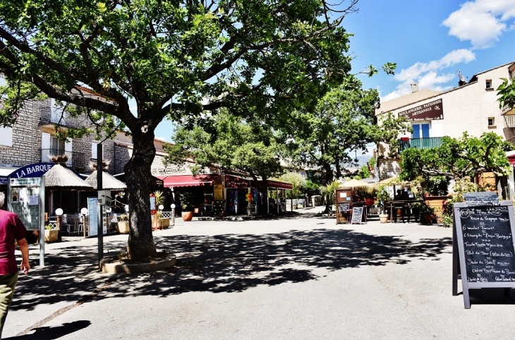 La Commune - Les Salles-sur-Verdon