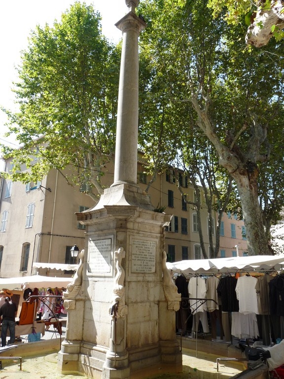 La fontaine de la Noix - Lorgues