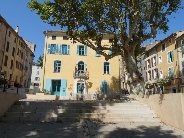 Le palais de justice - Lorgues