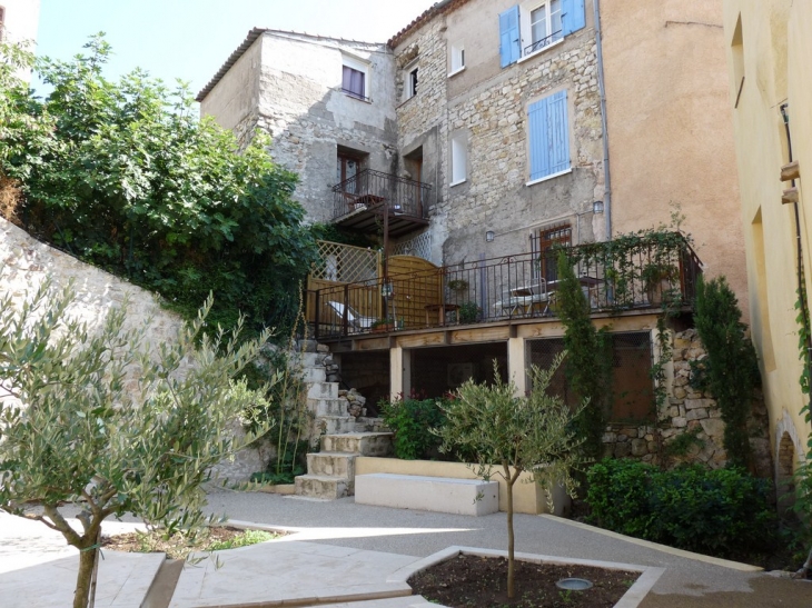 Place de L'Engelarié - Lorgues