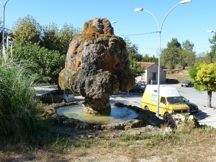 Dans le village - Mazaugues