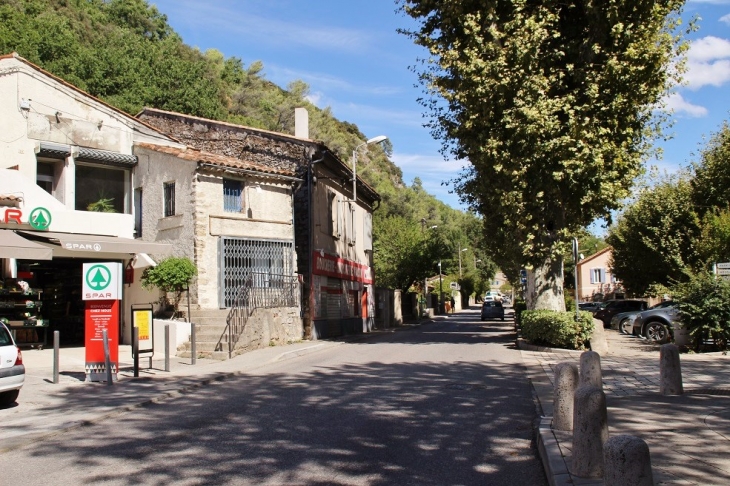 Le Village - Méounes-lès-Montrieux