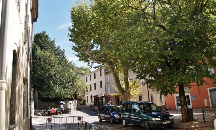 Le Village - Méounes-lès-Montrieux