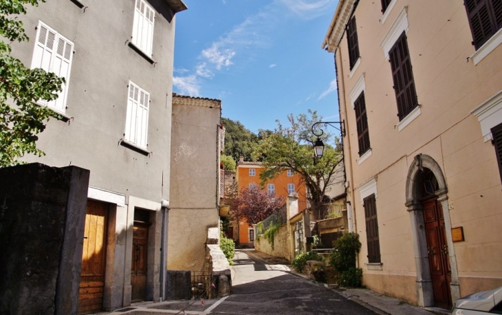 Le Village - Méounes-lès-Montrieux