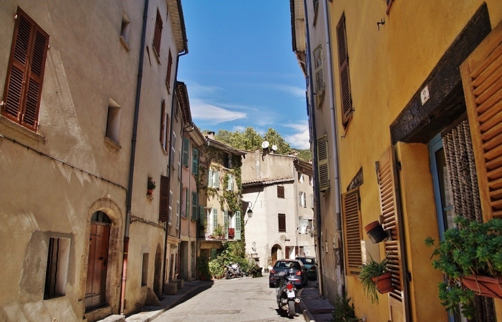 Le Village - Méounes-lès-Montrieux