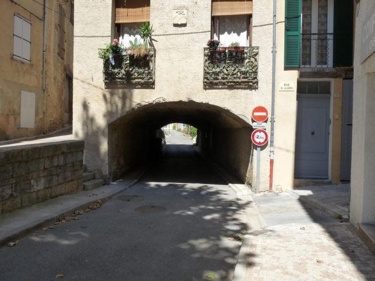 Rue du village - Montfort-sur-Argens