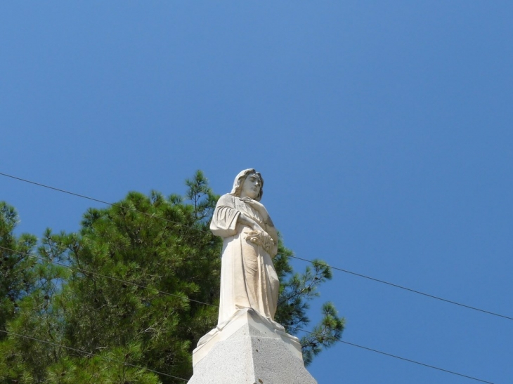 En hommage  dans le quartier du Clon - Montfort-sur-Argens