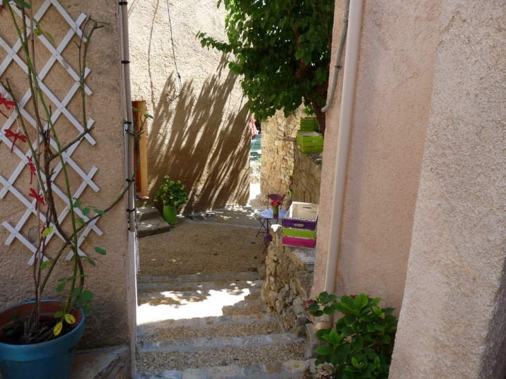 Dans le village - Montfort-sur-Argens