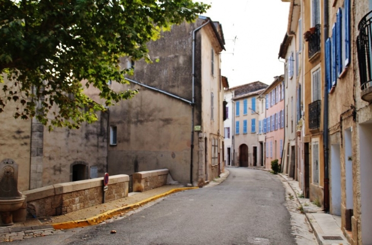 Le Village - Montfort-sur-Argens