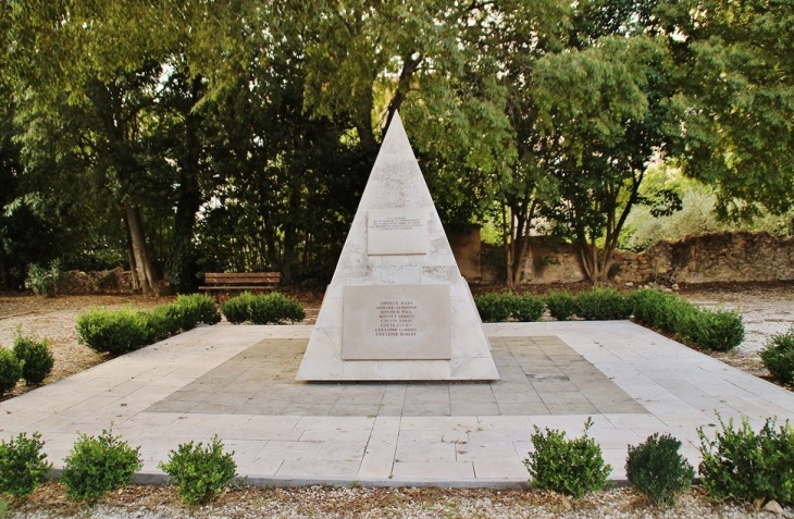 Monument-aux-Morts - Montfort-sur-Argens